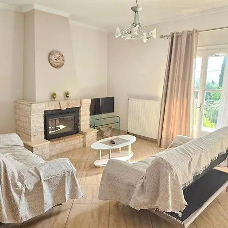 Sylvia's Sweet Apartment