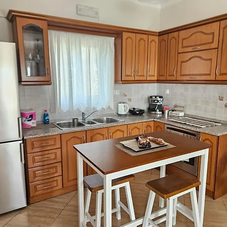 Sylvia's Sweet Κάτω Κορακιάνα