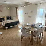 아파트 Sylvia's Sweet Kato Korakiana